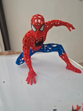 Figurine Spider-Man ajourée rouge et bleue – décoration imprimée en 3D