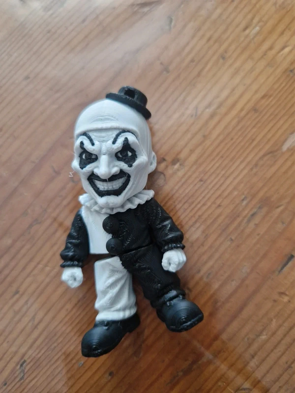 Porte-clés clown Halloween noir et blanc – format 8 cm