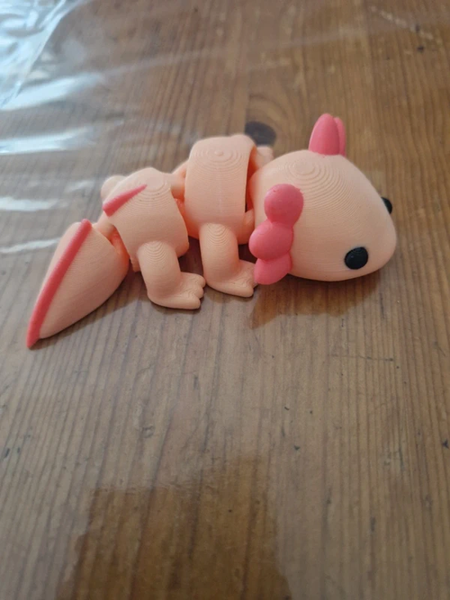 Axolotl articulé rose en impression 3D – format 11 cm